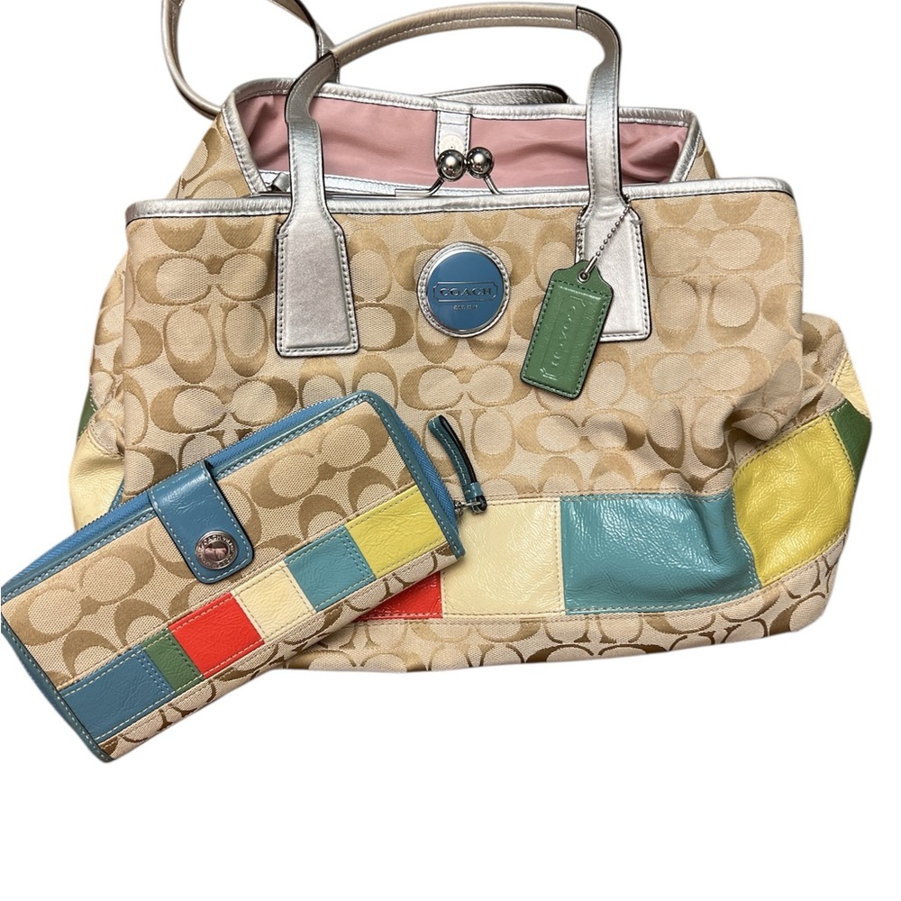 Vintage Coach logo Beige and Patchwork canvas and leatherTote purse and wallet